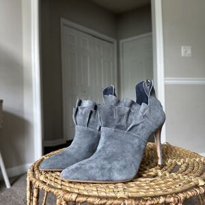 Pour La Victoire Ceara Stiletto Suede Ankle Boot Light Grey Blue Womens US 7.5